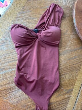 Express One-Shoulder Twist Bodysuit - Rosewood